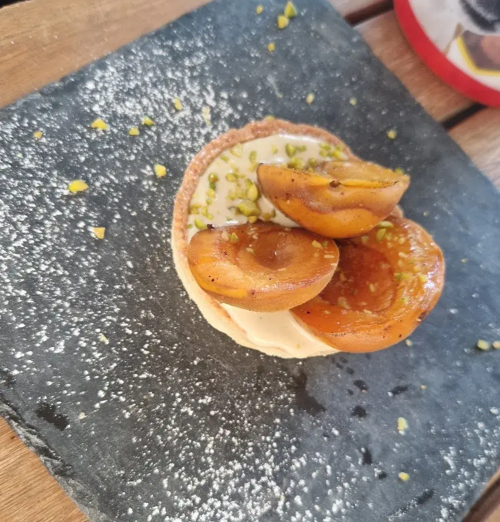 linda bouderbala_Le Chalet Des Etangs_Vert-le-Petit_review