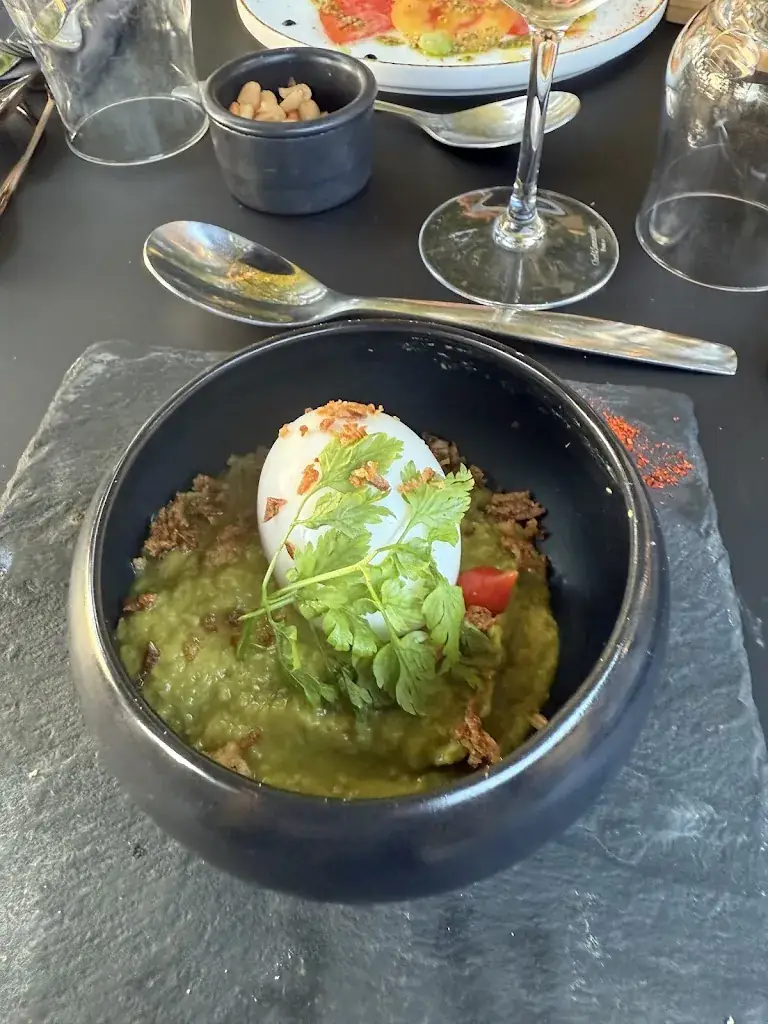 Léa Dufour_Le Chalet Des Etangs_Vert-le-Petit_review