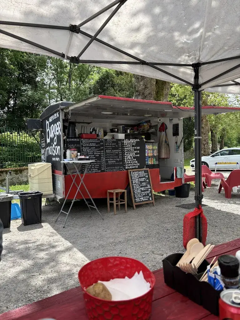 Valérie Meyer_Burger Maison_Dompierre-sur-Besbre_review