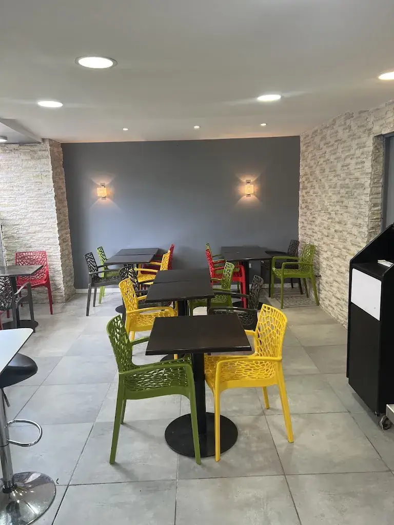 Di napoli Restaurant in Ballancourt-sur-Essonne