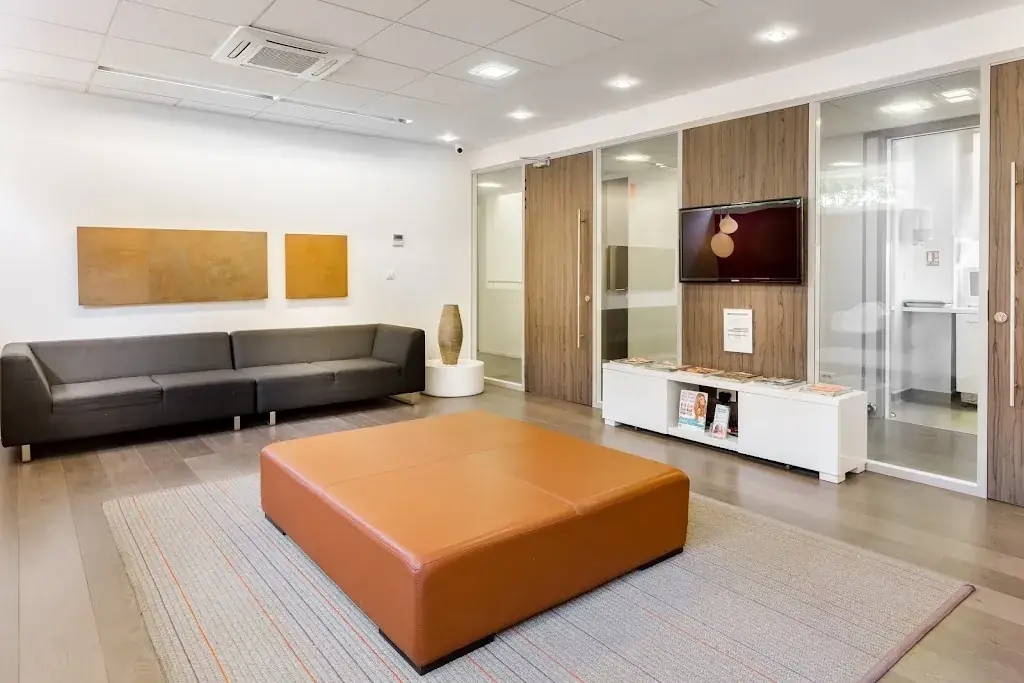 Cabinet Dentaire des Drs BAUDELOT & Associés Restaurant in Ballancourt-sur-Essonne