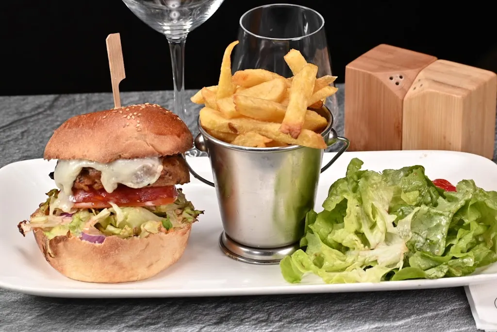 O'carre Rouge restaurant_Coulommiers_slider_image_3