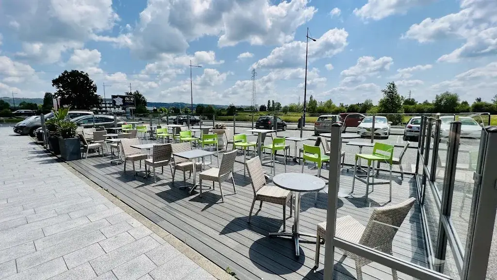 Aire Des Vérités Montluçon / St Victor restaurant in Saint-Victor