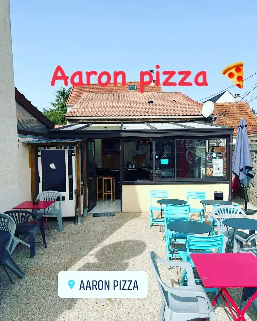 AARON PIZZA restaurant in Bondoufle