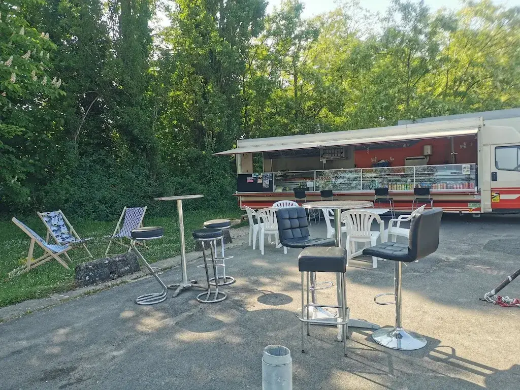 Anita’s truck_Bondoufle_slider_image_1