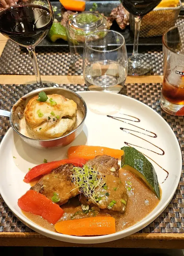 Philippe Trouvin_Seven Café_Bièvres_review