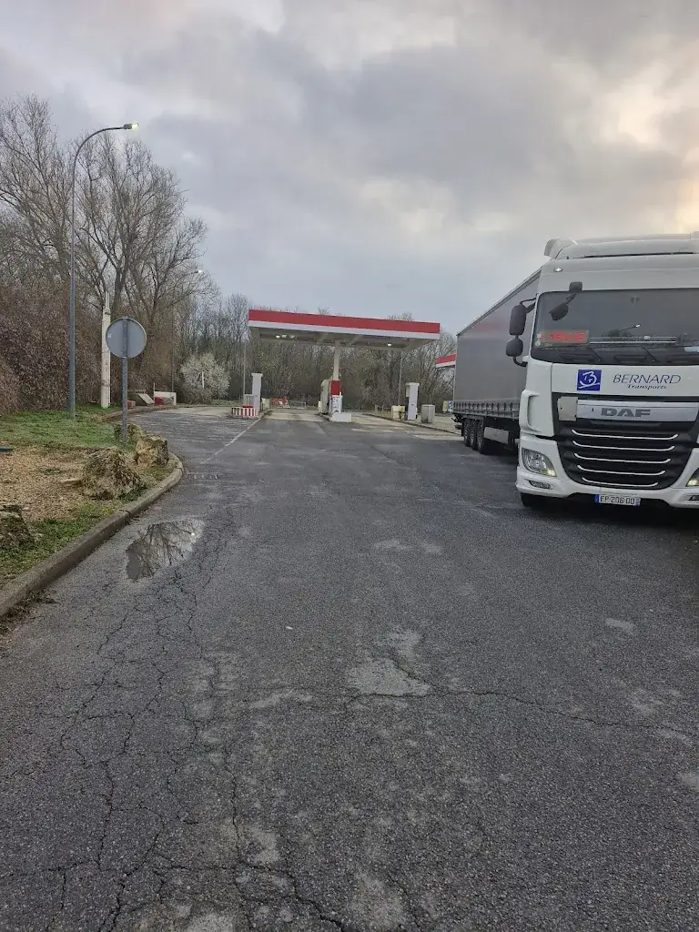 Yimmer Rojas Diaz_Stratto Aire du Chat Blanc - N118_Bièvres_review