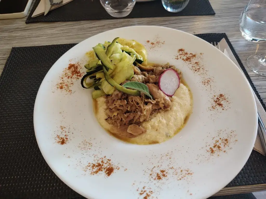 Emilie Lanquetin_Auberge de Planzolles_Planzolles_review