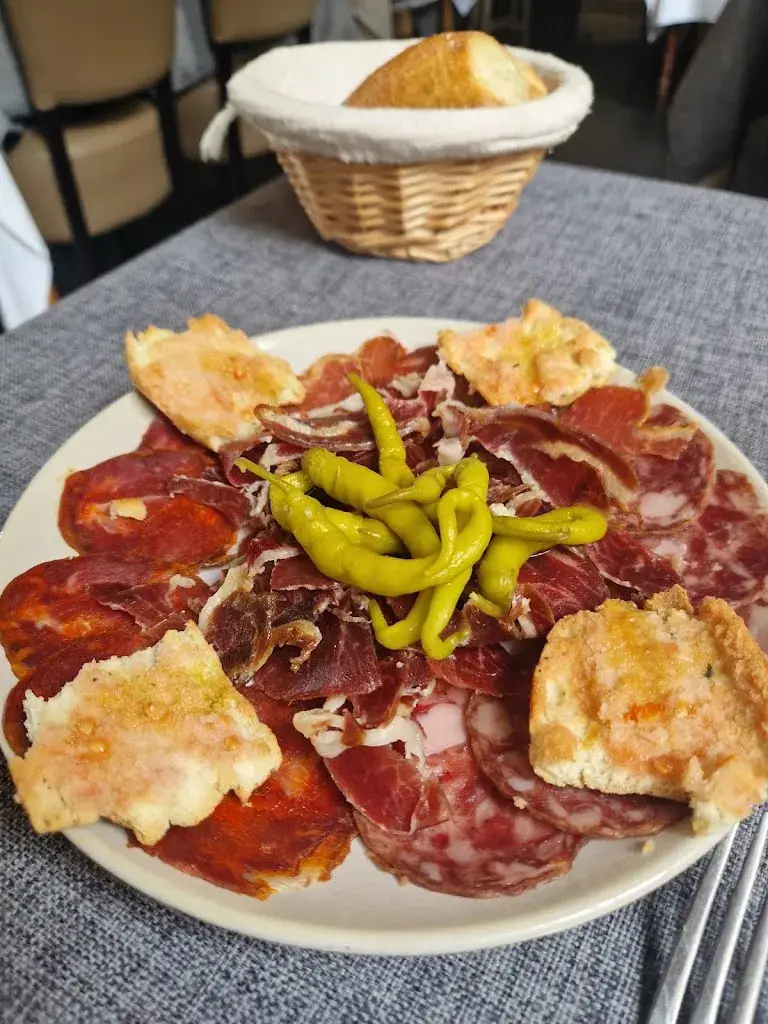 Philippe Zimny_Le Ventre Saint Gris_Bezons_review