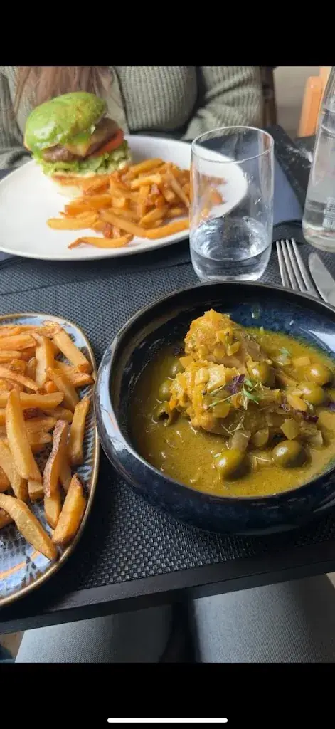 Marie Charlène Gleize_Le Spoon_Bezons_review