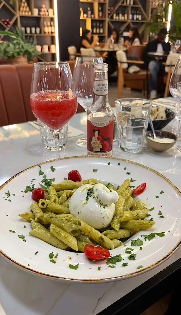 Le Garipino_Bezons_slider_image_3