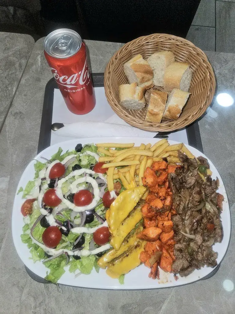 Royal Foodz_Bezons_slider_image_2