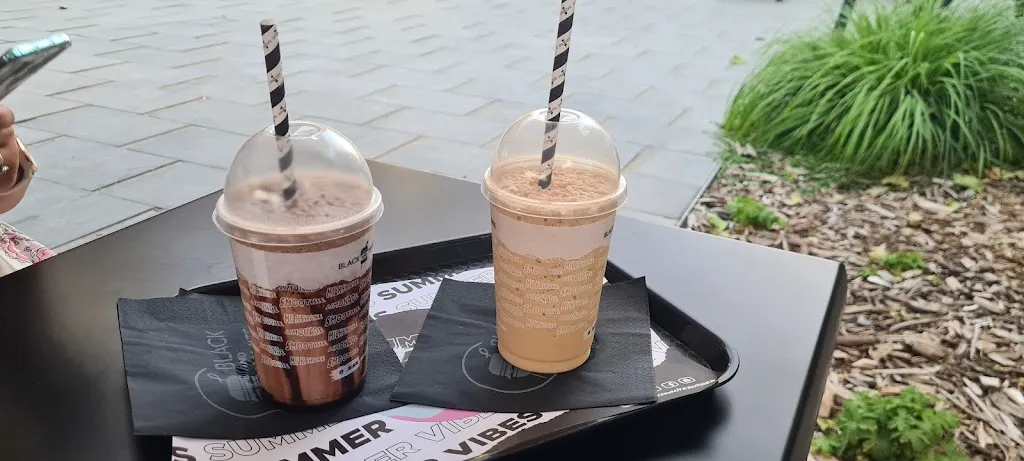 mohamed el assri_Black & White Burger Bezons_Bezons_review