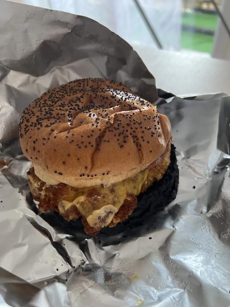 Diadié Kanté_Black & White Burger Bezons_Bezons_review