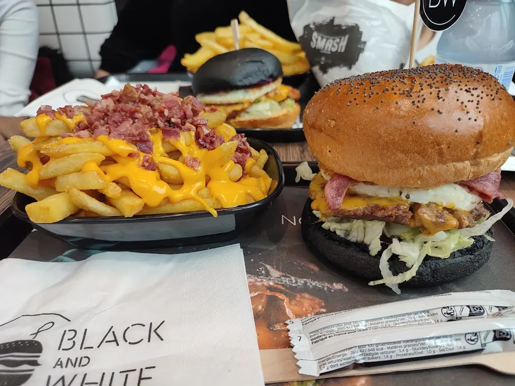 Mickael Françoise_Black & White Burger Bezons_Bezons_review