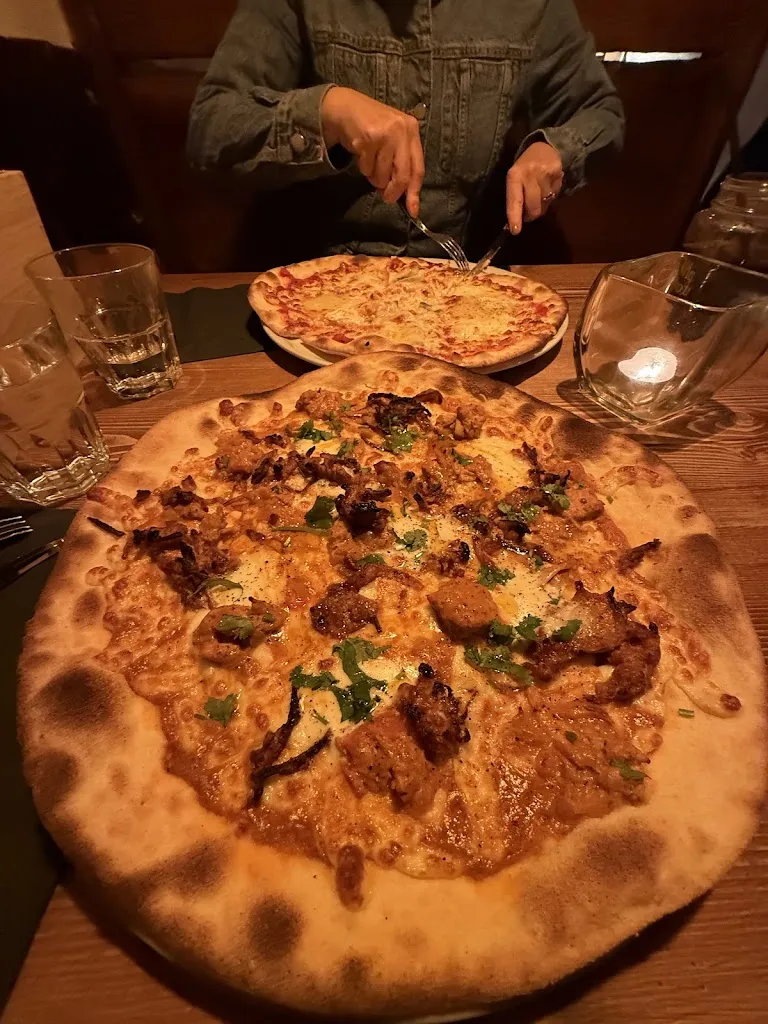 Jack Willis-Haughey_La Cantine Plagne 1800_Tarentaise_recensione