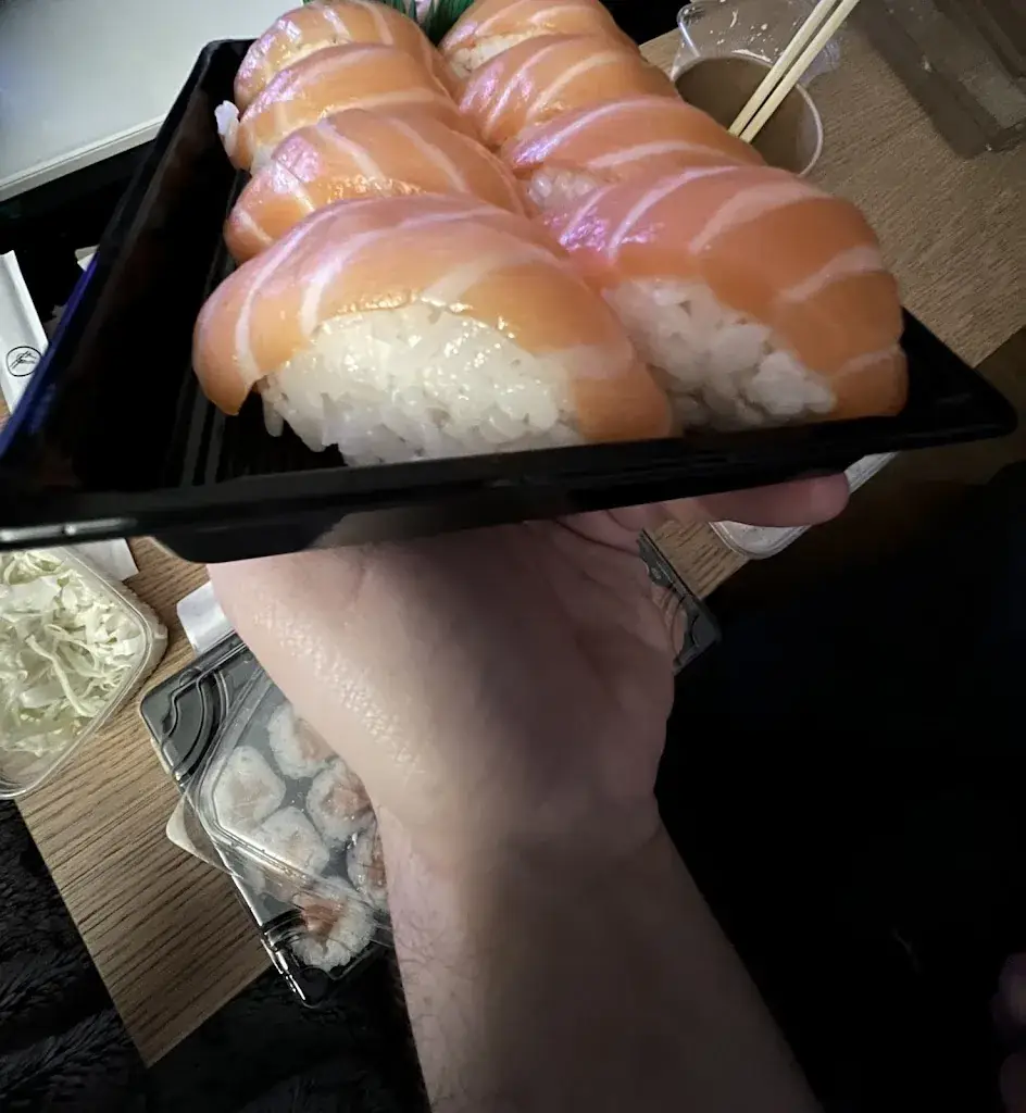 Joanna Caragliano_SUSHI SAKURA_Bouray-sur-Juine_review