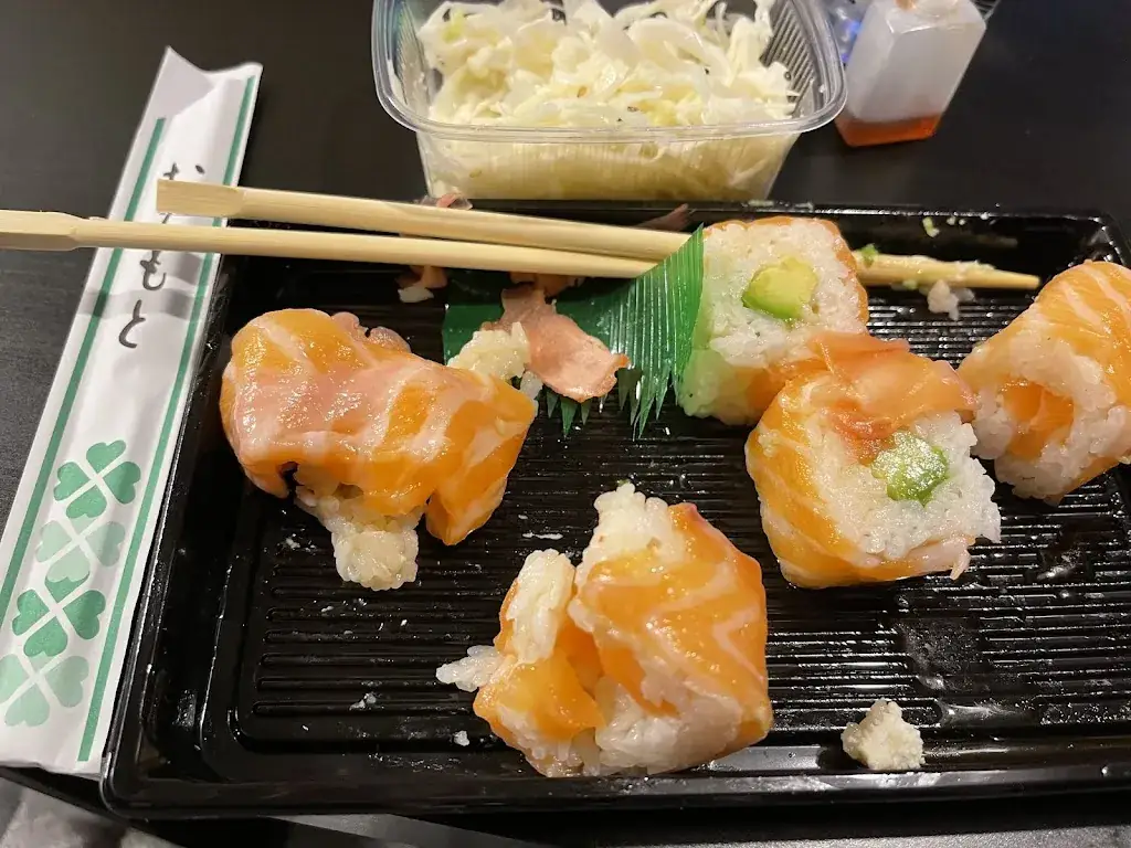 SUSHI SAKURA_Bouray-sur-Juine_slider_image_1