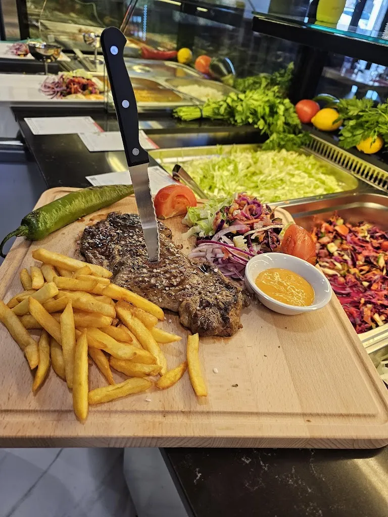 Istanbul Grill Lardy_Lardy_slider_image_2