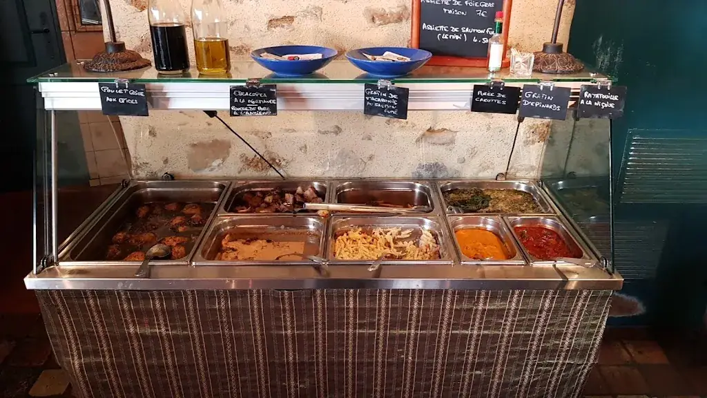 LE BUFFET restaurant in Chamarande