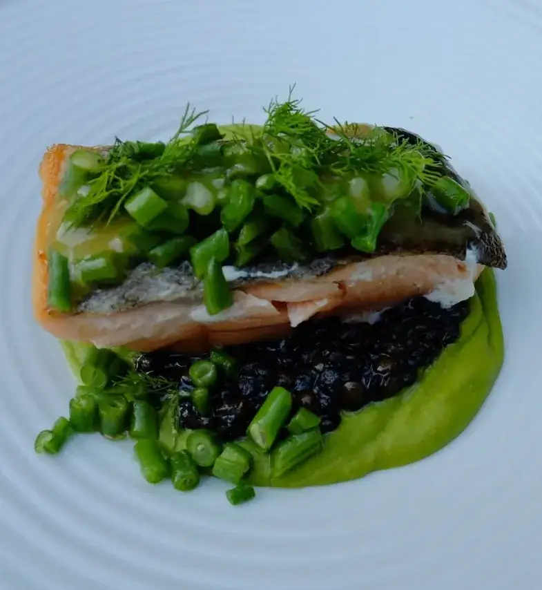 Camille Samson_Les Coqs_Milly-la-Forêt_review