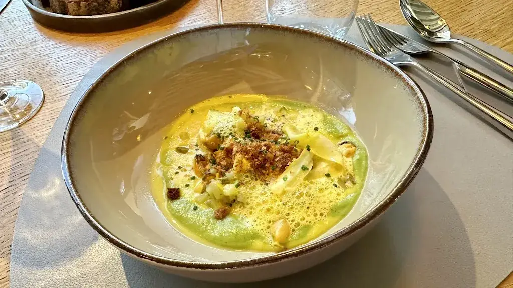 Joerg Halstein_Les Coqs_Milly-la-Forêt_review