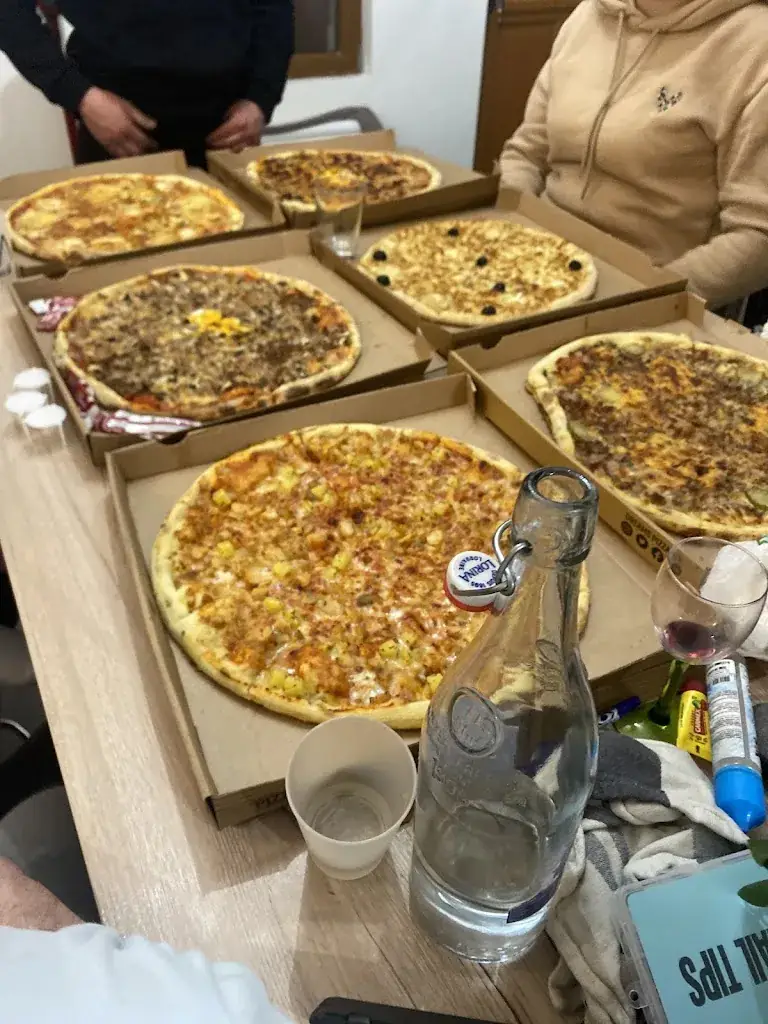 Maelis Tzeremias_Dream's Pizza Bray sur Seine_Bray-sur-Seine_review