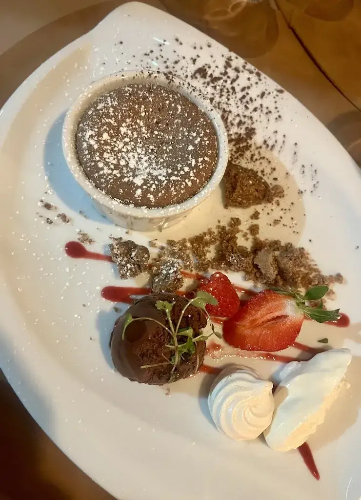 Restaurant L'Esparat_Vogüé_slider_image_3