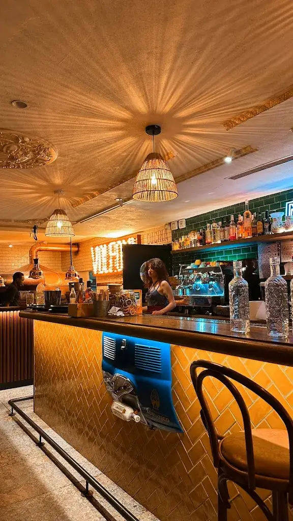 Na Na_Volfoni Bourg-la-Reine_Bourg-la-Reine_review