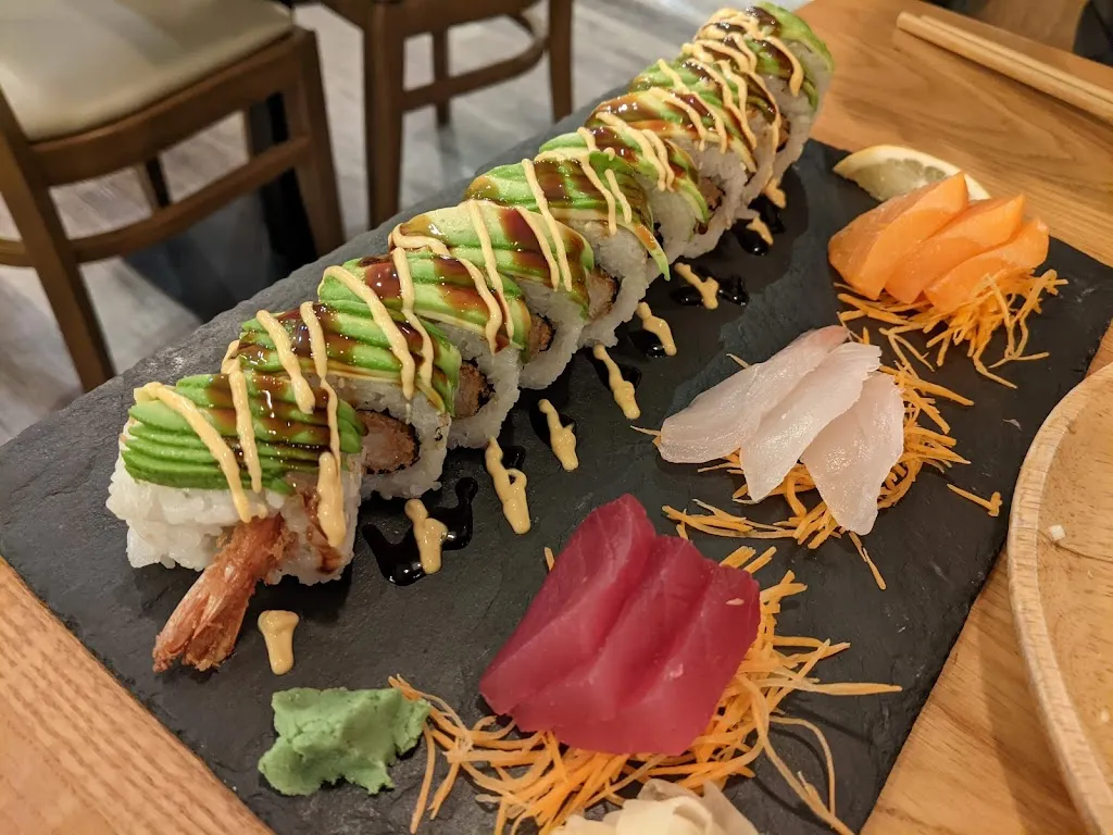 J. W._Fusion N'Rolls Sushi_Bourg-la-Reine_review