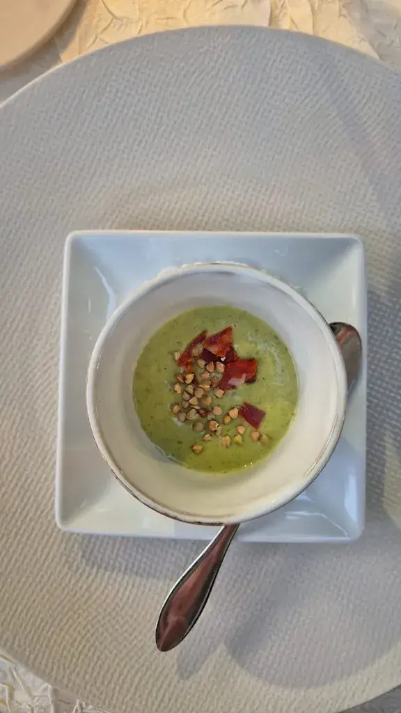 Djazia Arbi_Restaurant La Table de Léa_Villeneuve-de-Berg_review