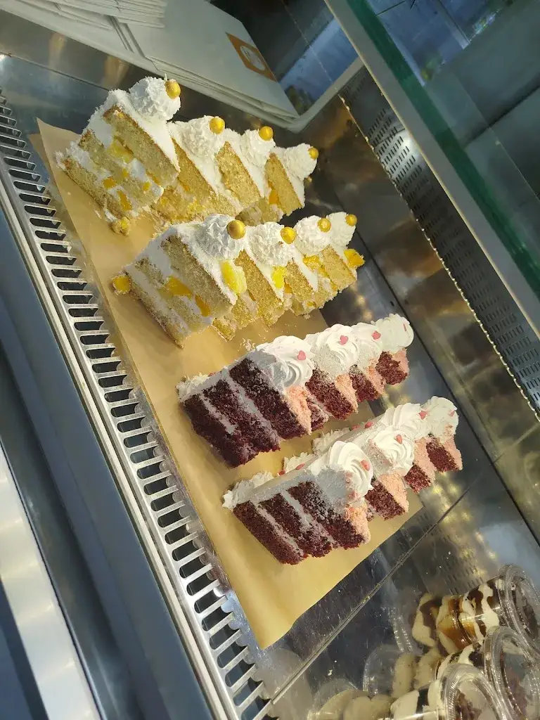 Chérine B.T._Doughnuts factory_Bourg-la-Reine_review