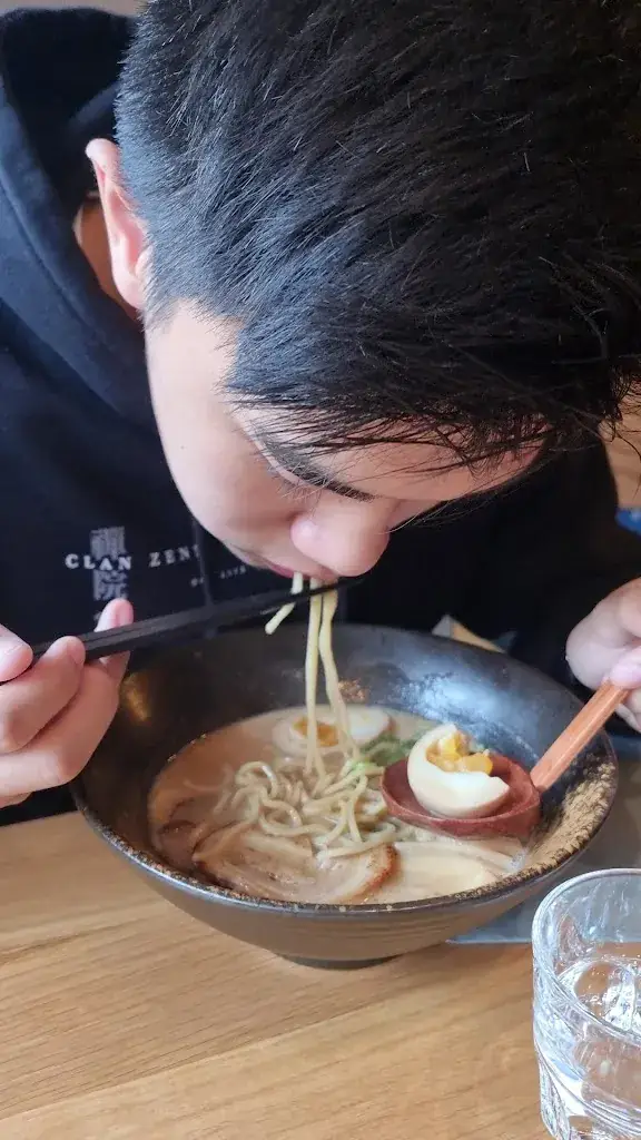 Kiraku Ramen_Bourg-la-Reine_slider_image_2