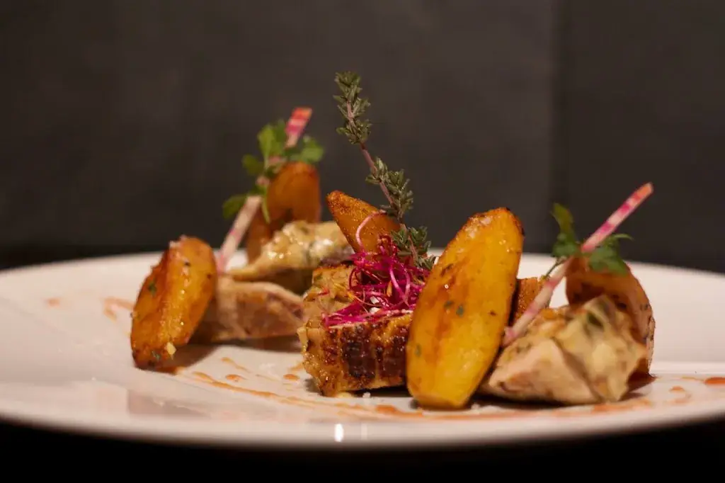 Le St-Moritz Restaurant_Breuillet_slider_image_2