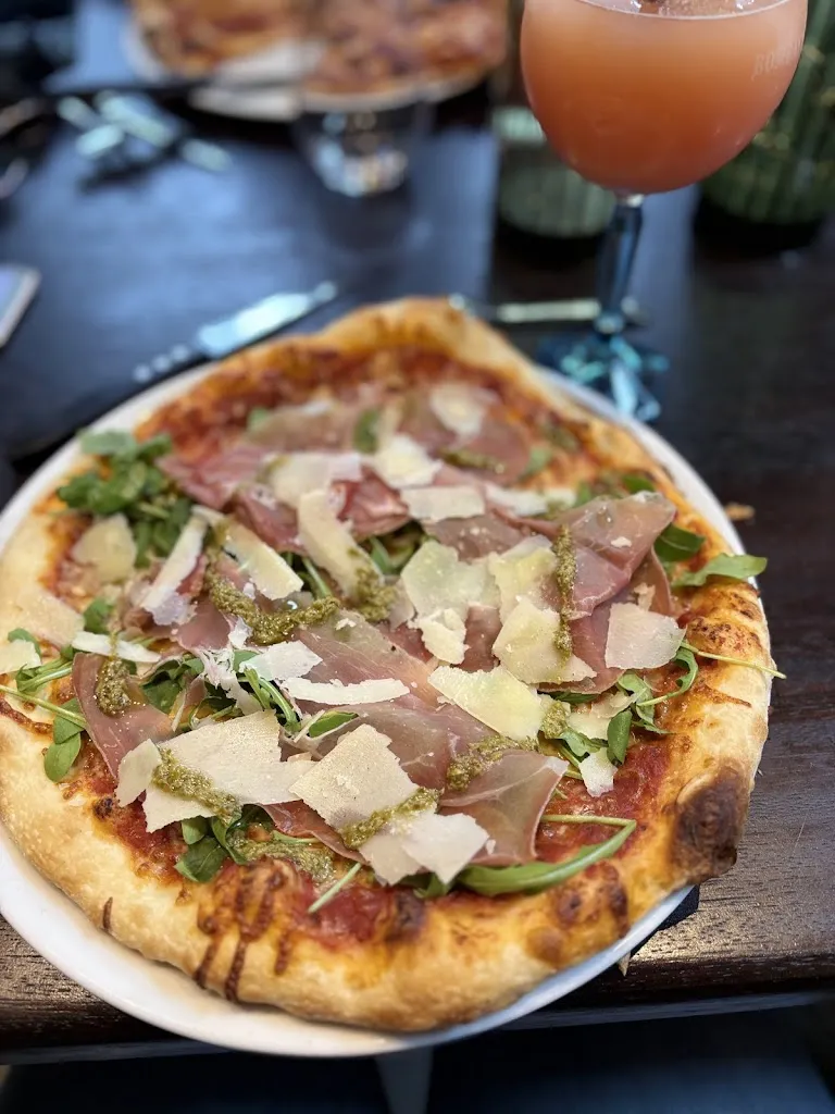 Naomie Jarrin_Casa Mia_Bruyères-le-Châtel_review