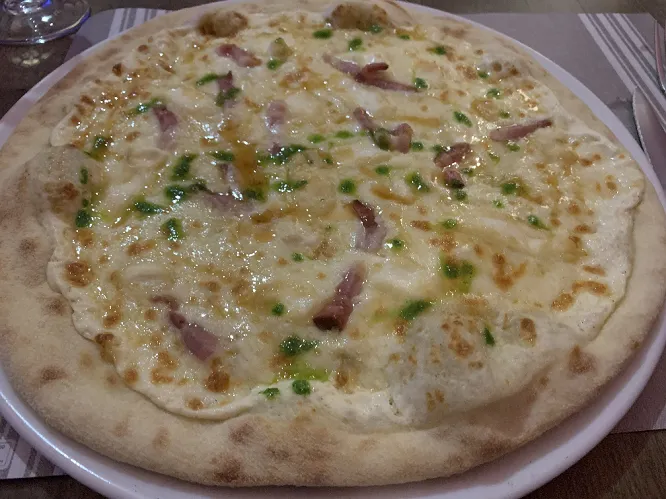 Justin Solatges_Le Petit Jardin_Vallon-Pont-d'Arc_review