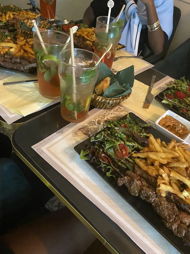 Pauline Ndombe_Le Boostan_Bonneuil-sur-Marne_recensione