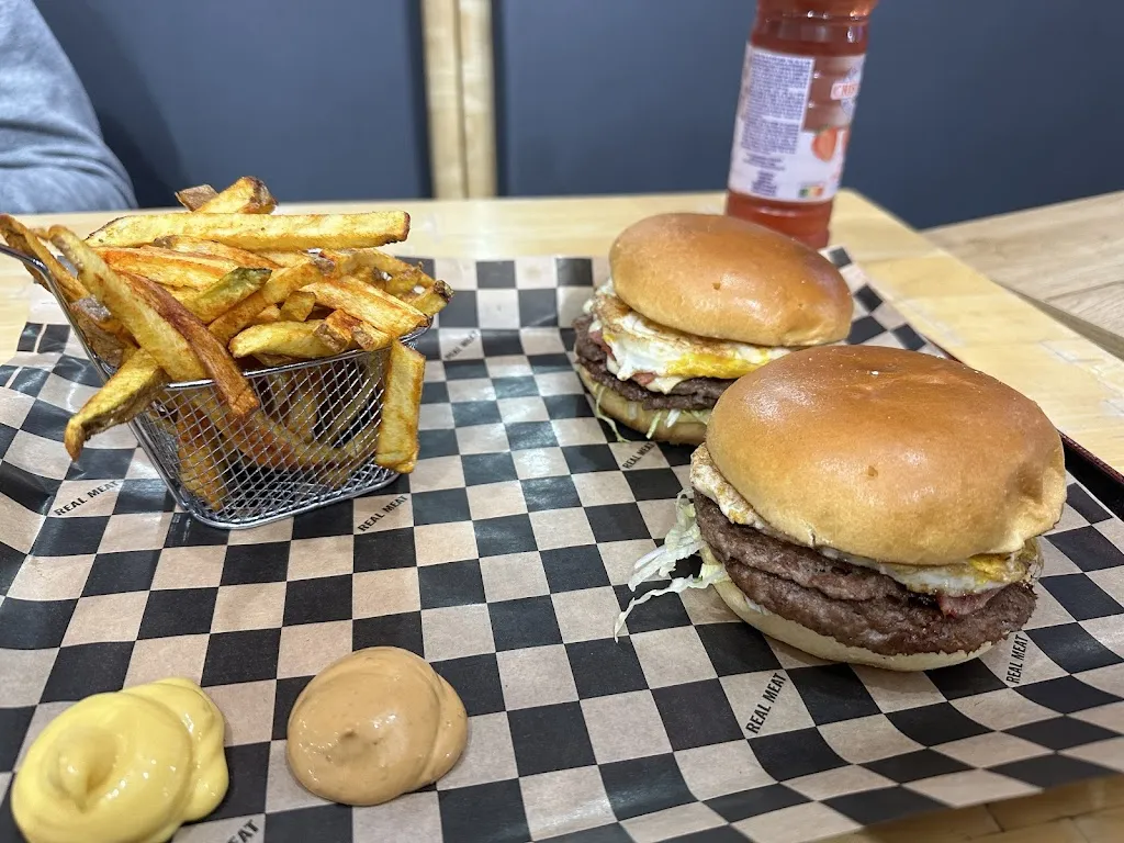 Popee’s_Créteil_slider_image_3