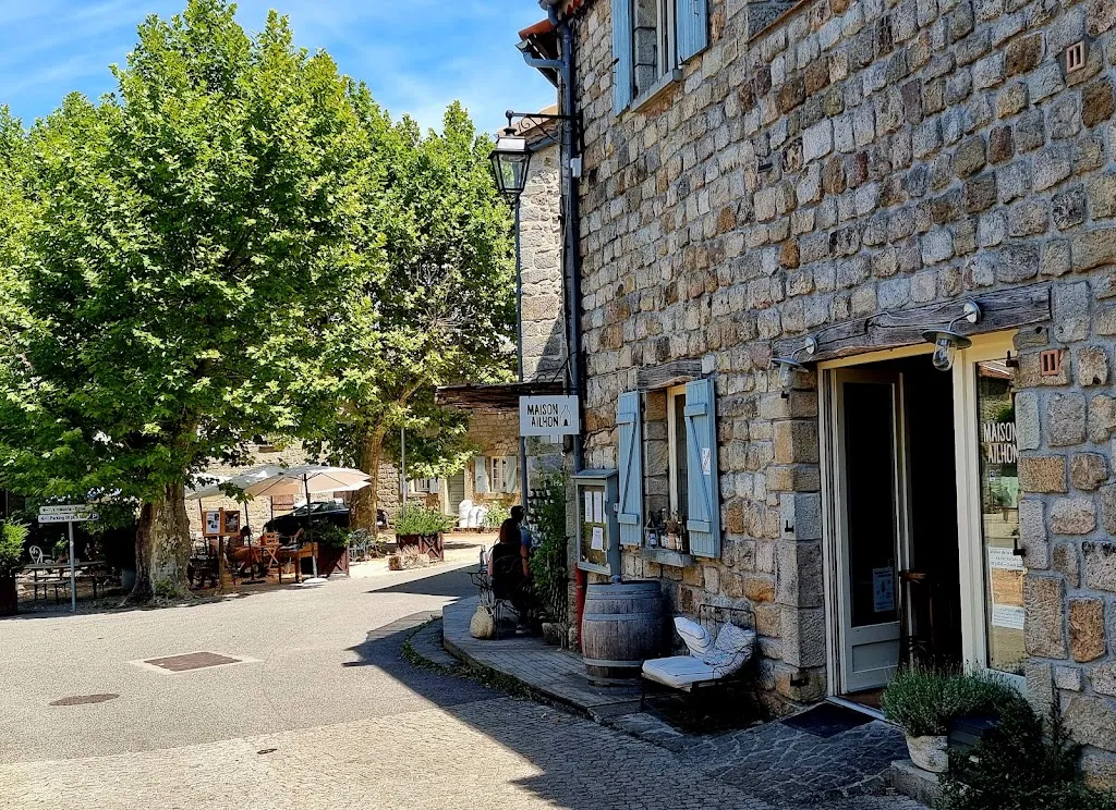 C David O'Connor_Maison Ailhon_Ailhon_review