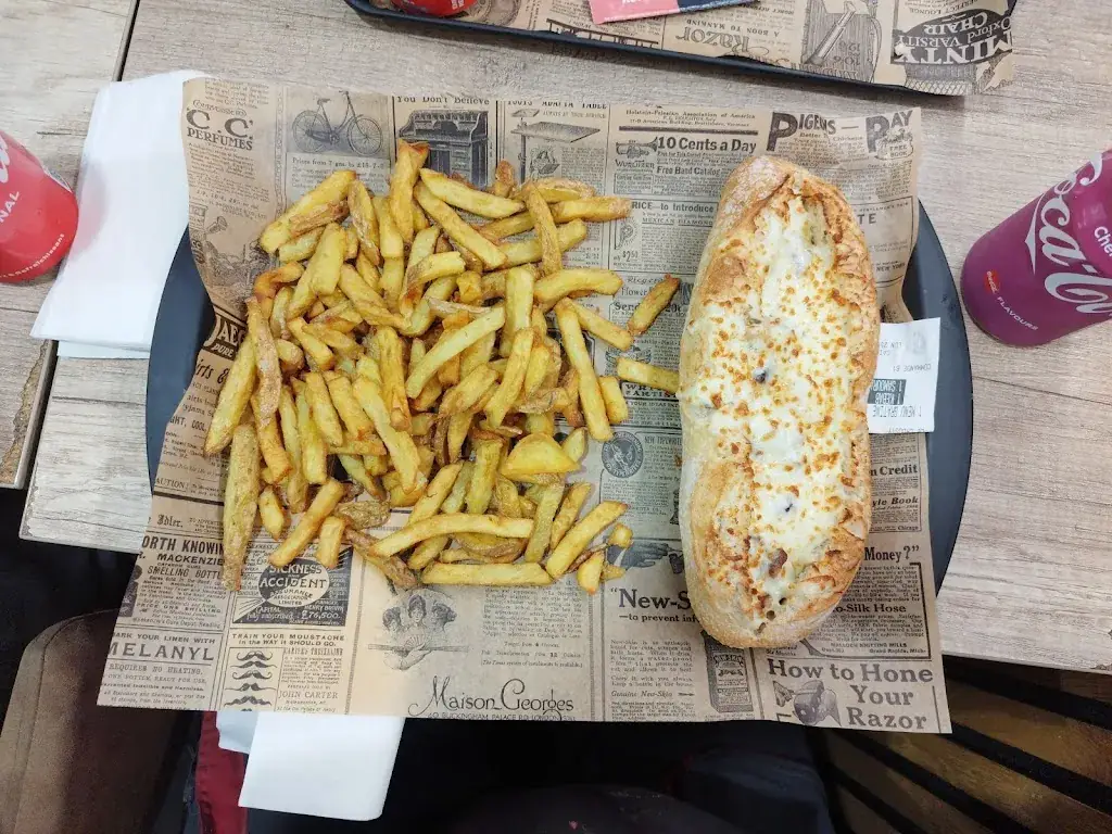 Jakub Linhart_Crousty_Bonneuil-sur-Marne_review