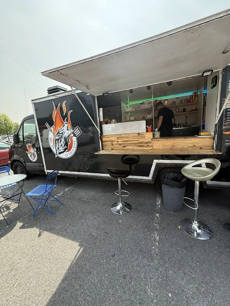 KARIM JADID_Le Vieux Loup_Bonneuil-sur-Marne_review