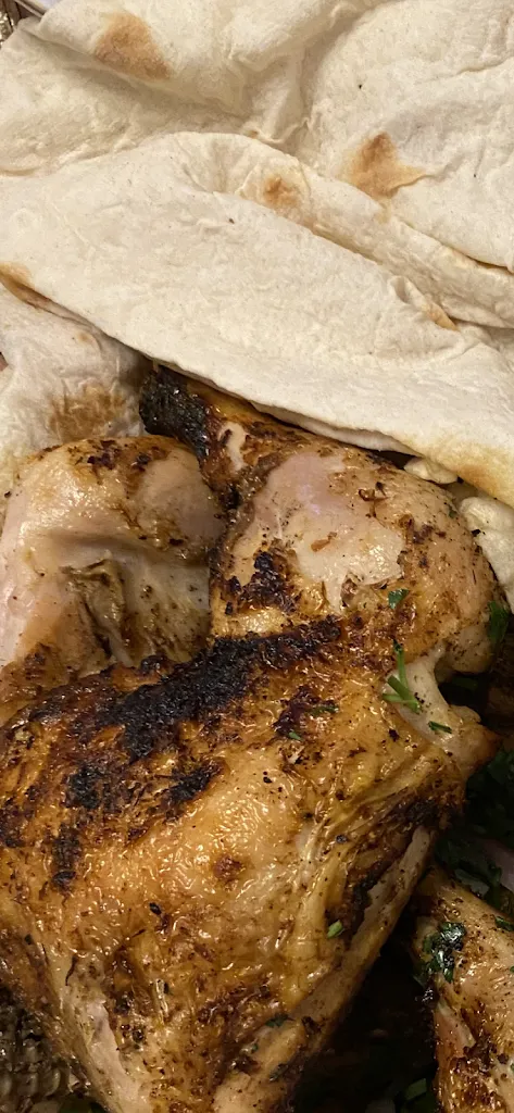 Menad_Le Vieux Loup_Bonneuil-sur-Marne_review