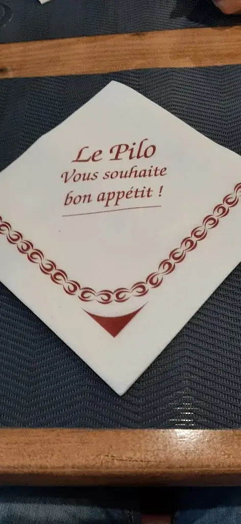 Anita Rodriguez_Bar Brasserie du Pilo_Briis-sous-Forges_recensione