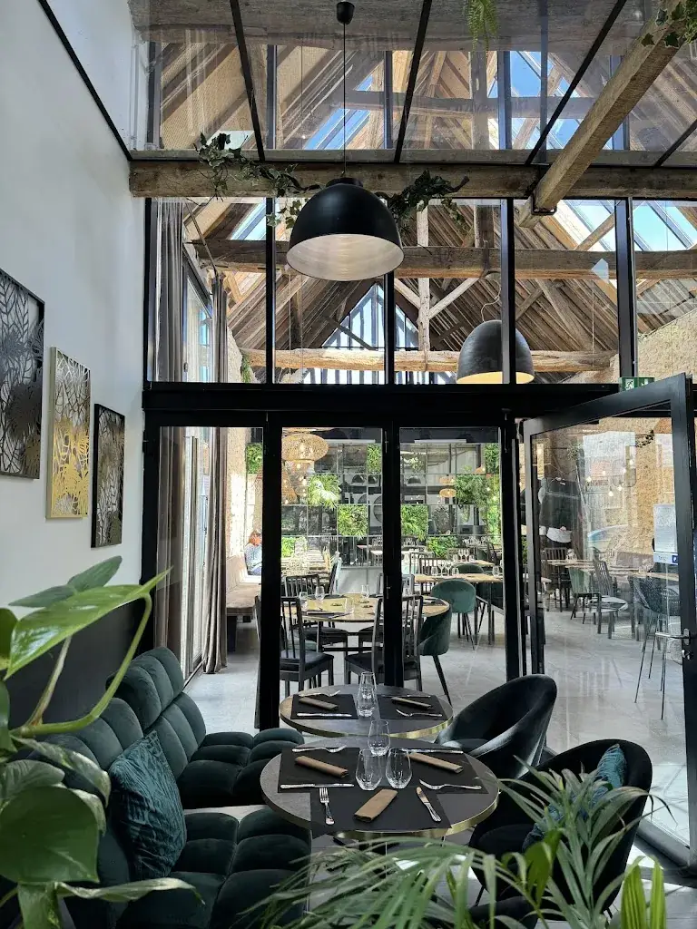 Angie Ortega_Au Nadeau_Saint-Illiers-la-Ville_review