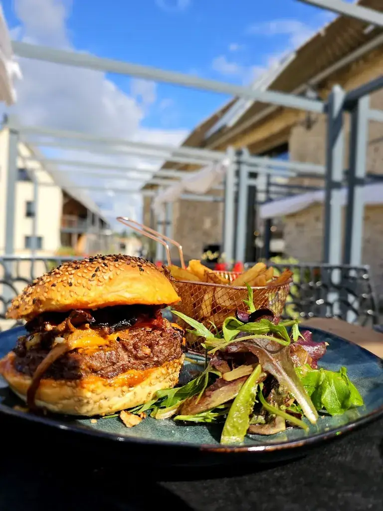 Au Nadeau_Saint-Illiers-la-Ville_slider_image_2