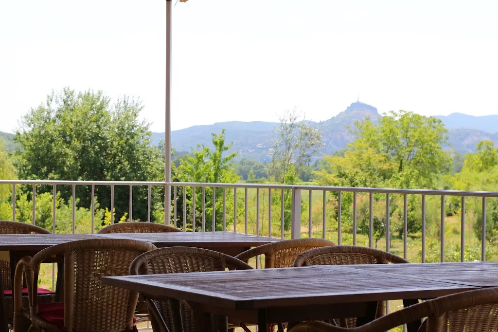 Restaurant des pommiers restaurant in Ruoms