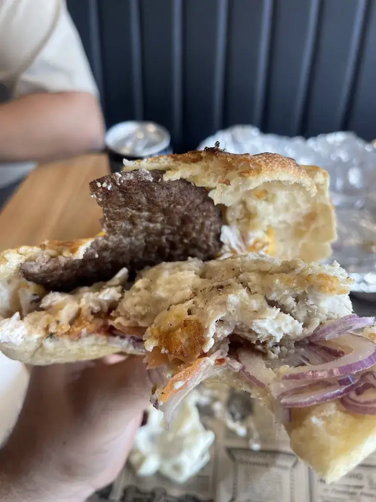 David Sabatier_Home's restaurant food court_Boussy-Saint-Antoine_review