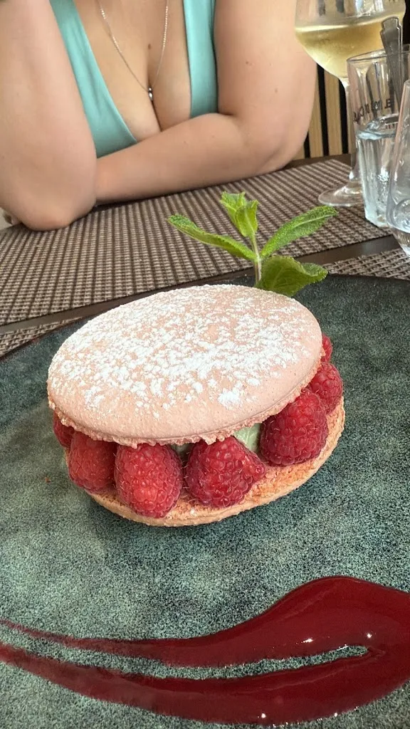 Emma Cauffrier_L'Etincelle_Brunoy_review