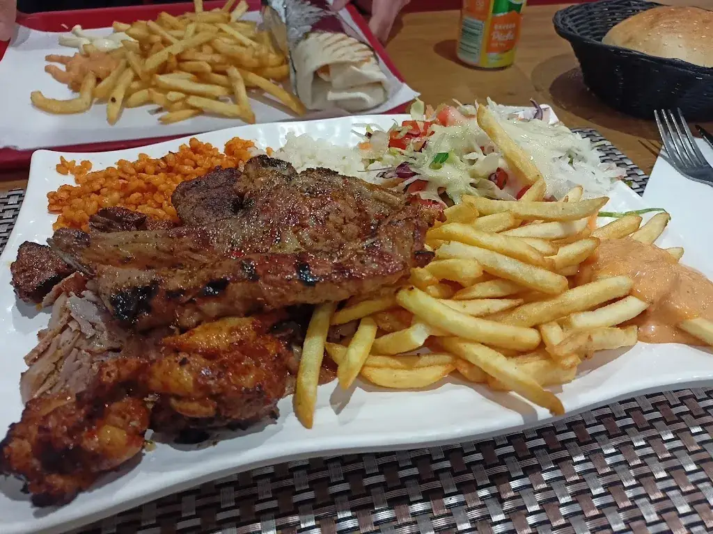 Kadiatou Cissé_Restaurant Dijle Bobigny_Bobigny_review