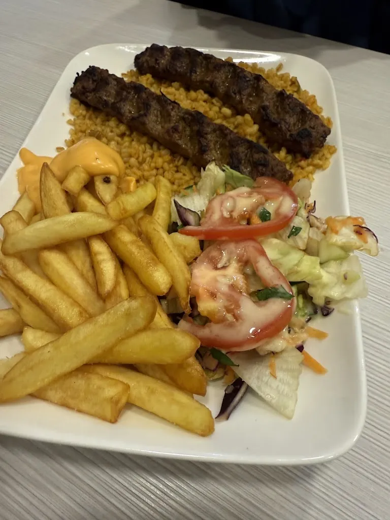 Aux 4 Freres_Bobigny_slider_image_3